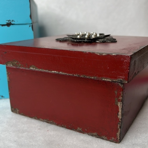 Weathered Decorative‎ Boxes Teal Red Embellished Shabby Chic Rustic Lot of Two - Picture 12 of 12